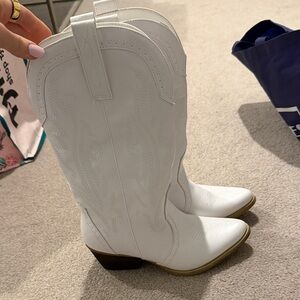 Rollada White Cowgirl Boots